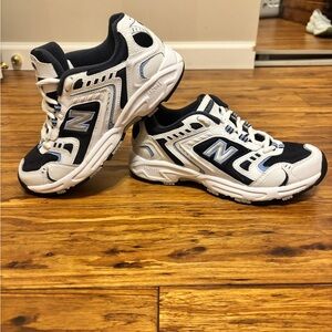 Womens New Balance 451 cwx451nf white and navy chunky sneakers Size 7.5